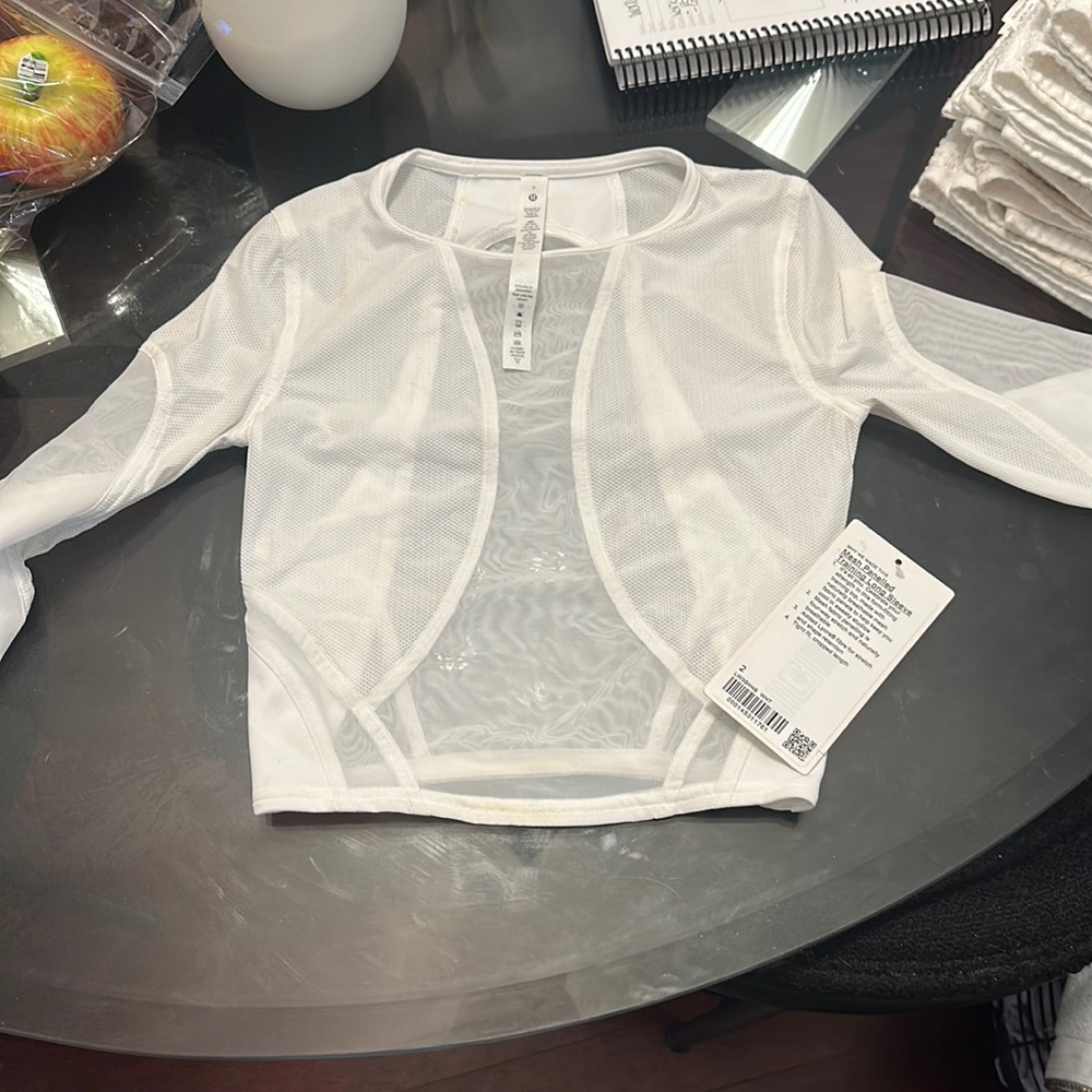 Lululemon mesh panelled training long sleeve top size 2 NWT
